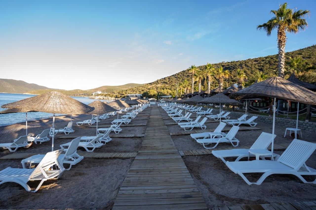 Latanya Park Resort Yaliciftlik Exterior photo